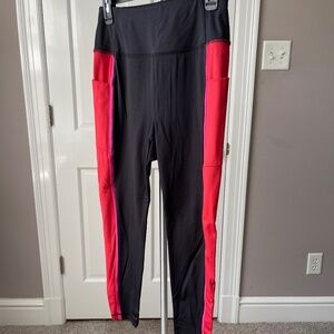 M2 - # 55 Talbots T's Interlocking Leggings, Medium Petitie, Black